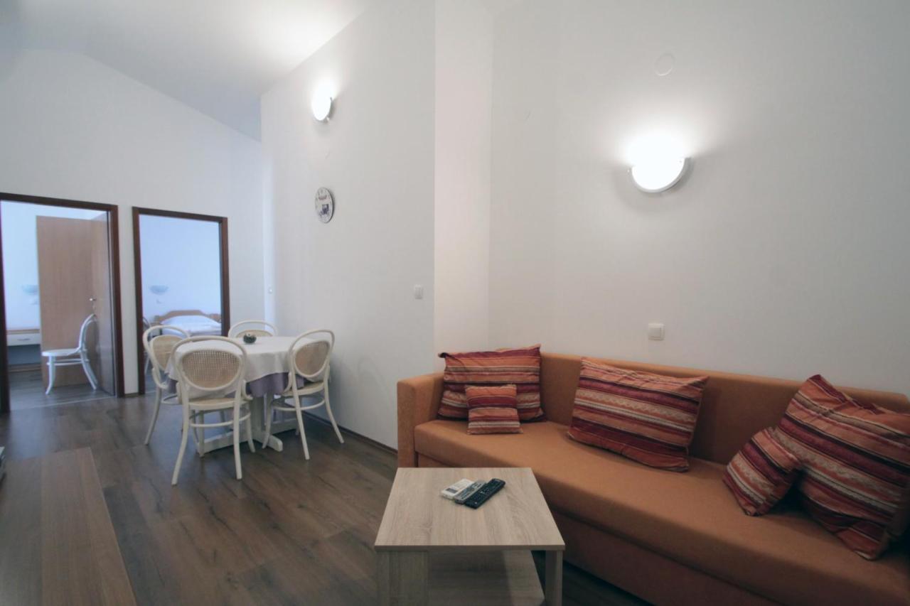 Apartments By The Sea Vinjerac, Zadar - 5811 Esterno foto